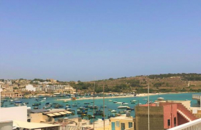 Penthouse in Marsaxlokk with panoramic views: 3 bedrooms, 2 baths